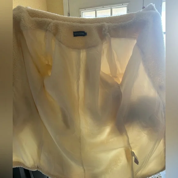 PrettyLittleThings Teddy Coat - Picture 8 of 11